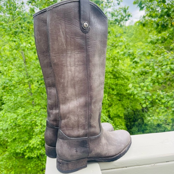 LIKE NEW FRYE Melissa Double Button Lug Distressed Charcoal Leather Riding Boots - Picture 4 of 16